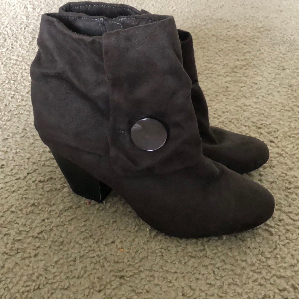 Grey bootie